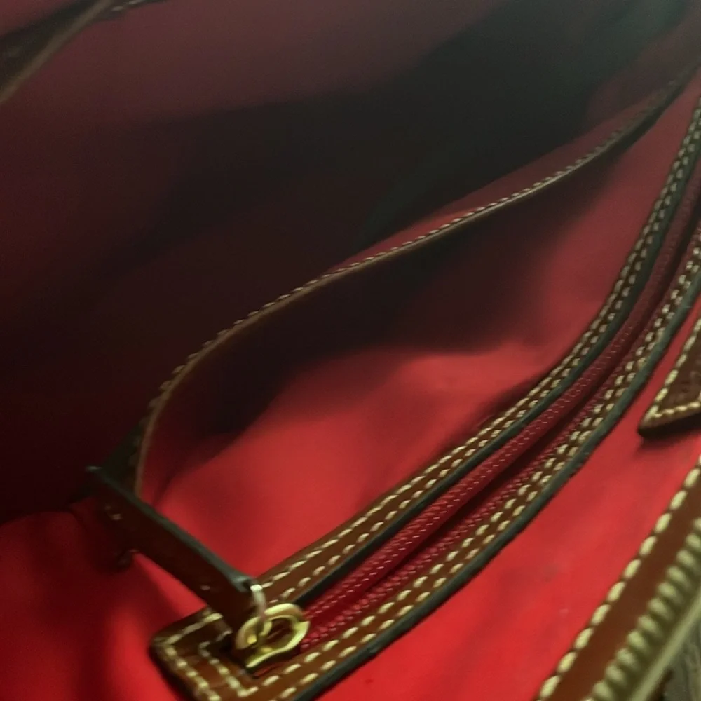 Dooney and Burke perfect condition satchel - Picture 5 of 6
